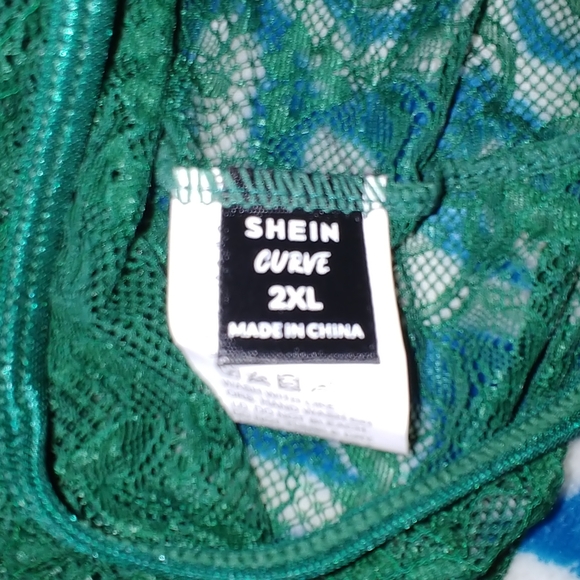 Shein. Green Corset like top. Never worn. Size 2x. - Picture 3 of 3